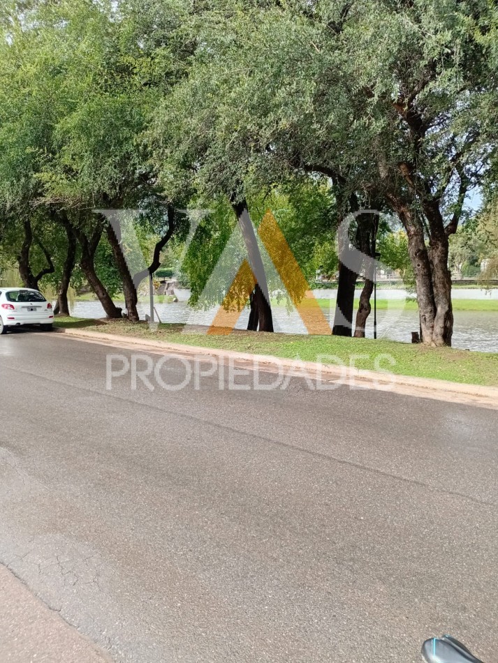 LOTE EN COSTANERA